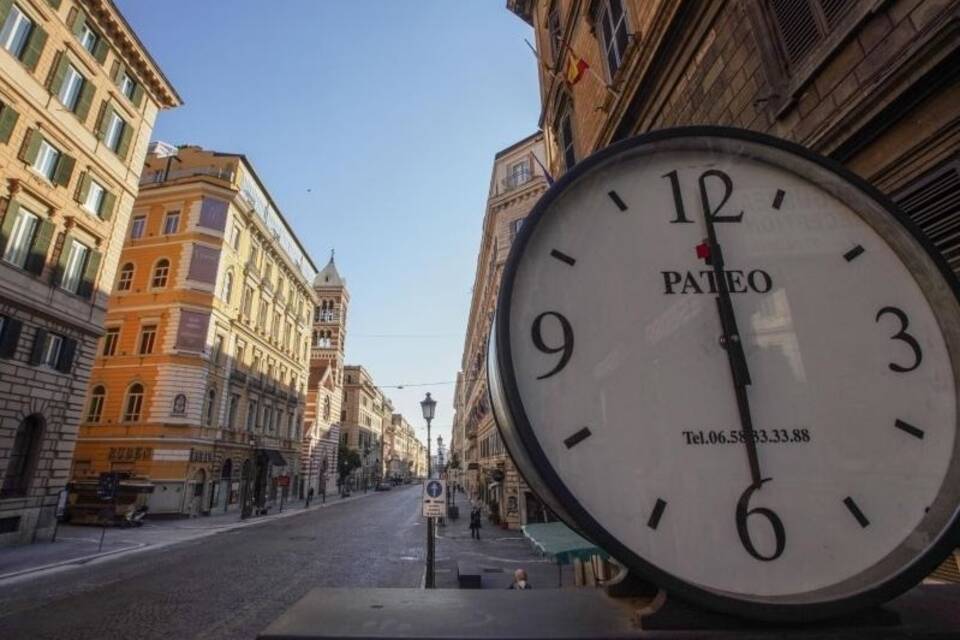 Rom um 18 Uhr Rom um 18 Uhr