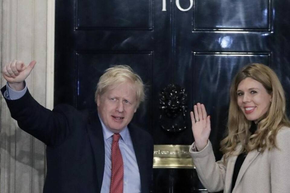 Boris Johnson & Carrie Symonds Boris Johnson & Carrie Symonds