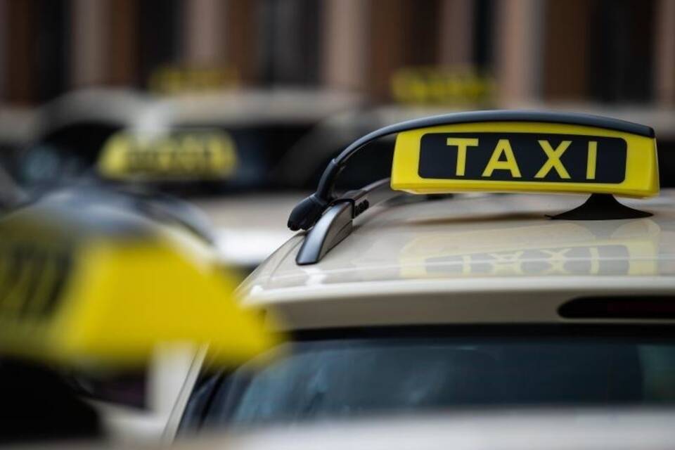 Taxis Taxis