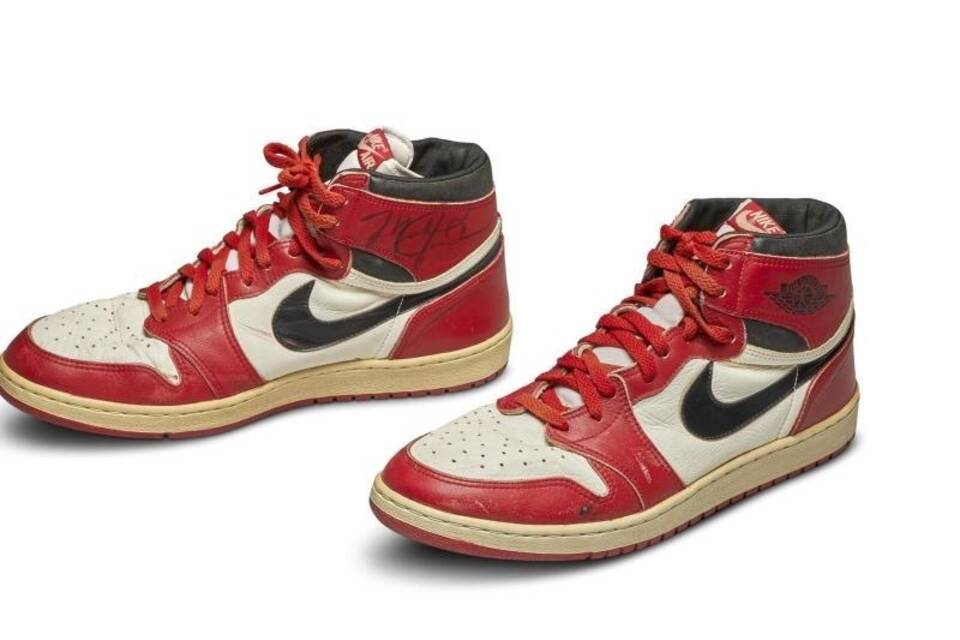 Alte Schuhe, hoher Preis Alte Schuhe, hoher Preis
