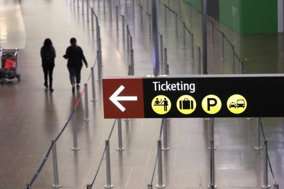Leere Flughäfen Leere Flughäfen