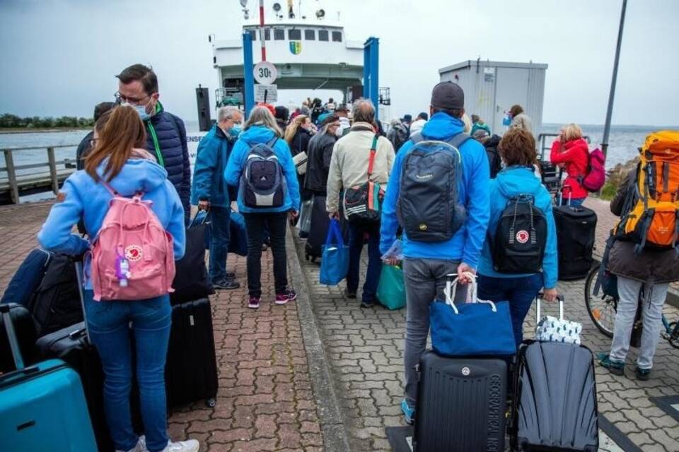 Erste Touristen zurück auf Hiddensee
