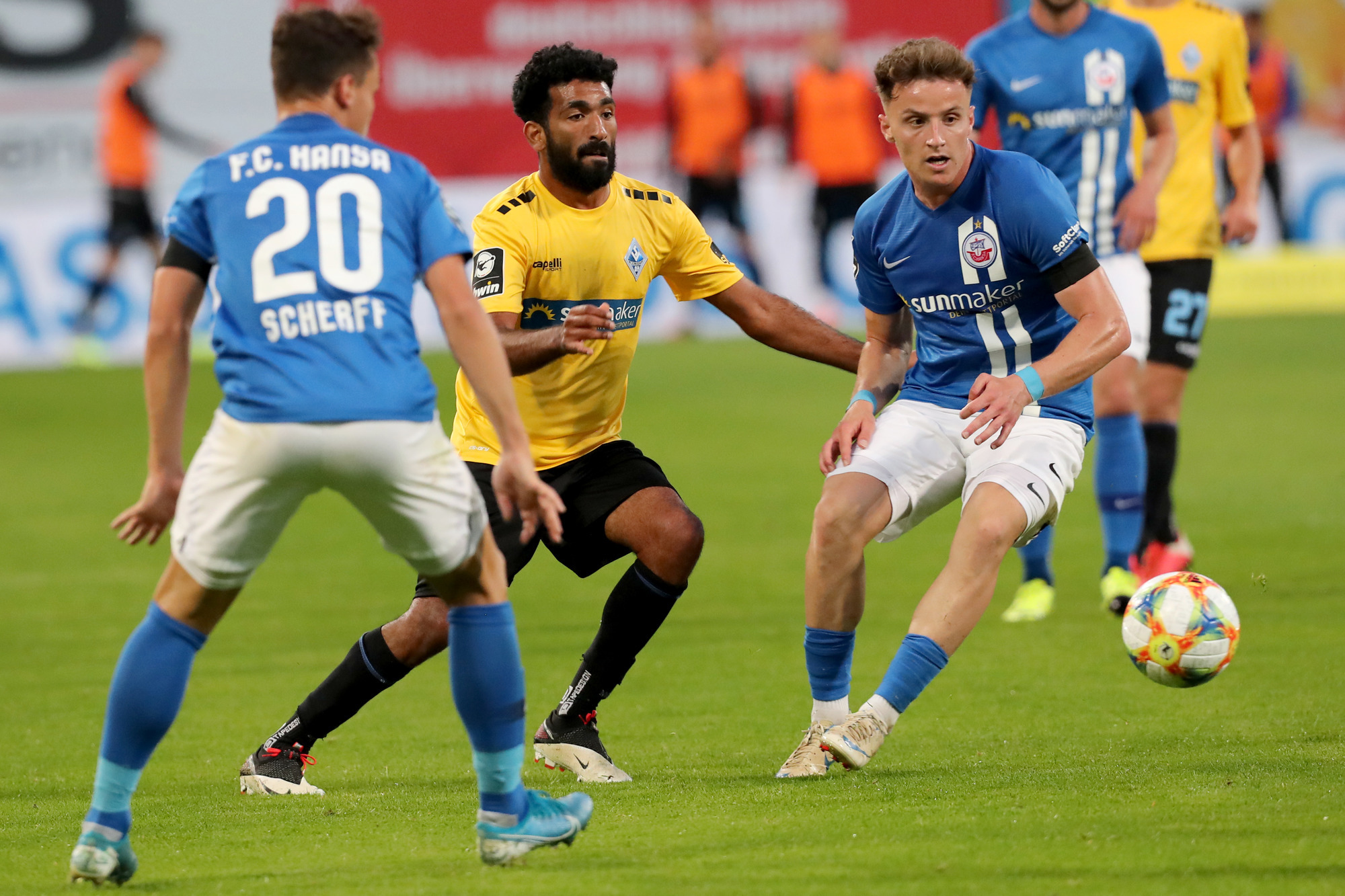Die besten Bilder vom Waldhof-Sieg in Rostock ...