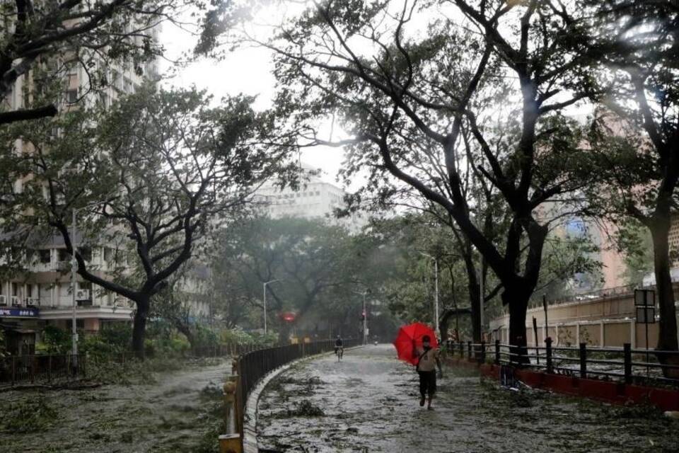 Zyklon «Nisarga» trifft auf Indien