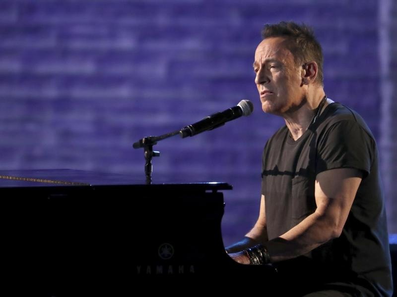 Amerika: Bruce Springsteen: «Das Land brennt und ist im ...