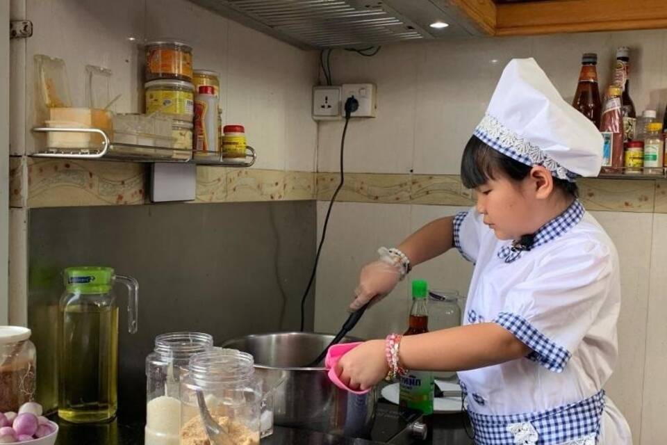 Moe Myint May Thu Moe Myint May Thu