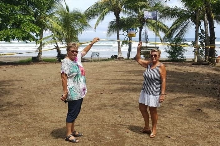 Gestrandet Im Gesperrten Paradies Schwestern Fliegen Am Donnerstag Von Costa Rica Aus Update Eberbach Rnz