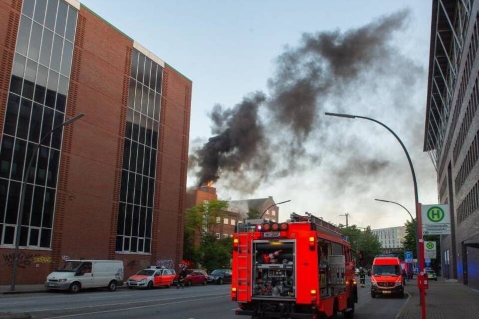 Feuer in alter Holsten-Brauerei