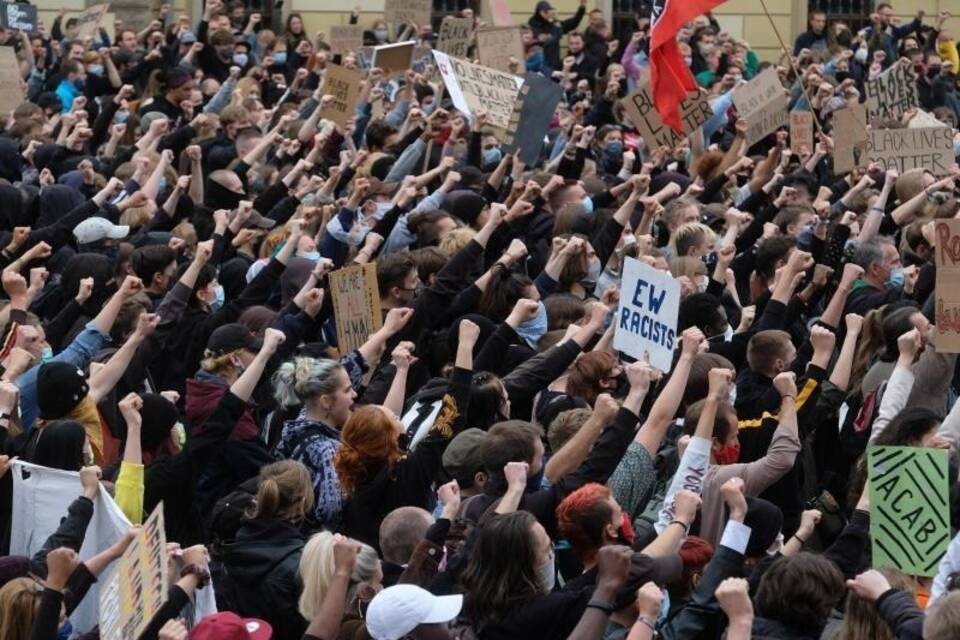 Debatte um Demos