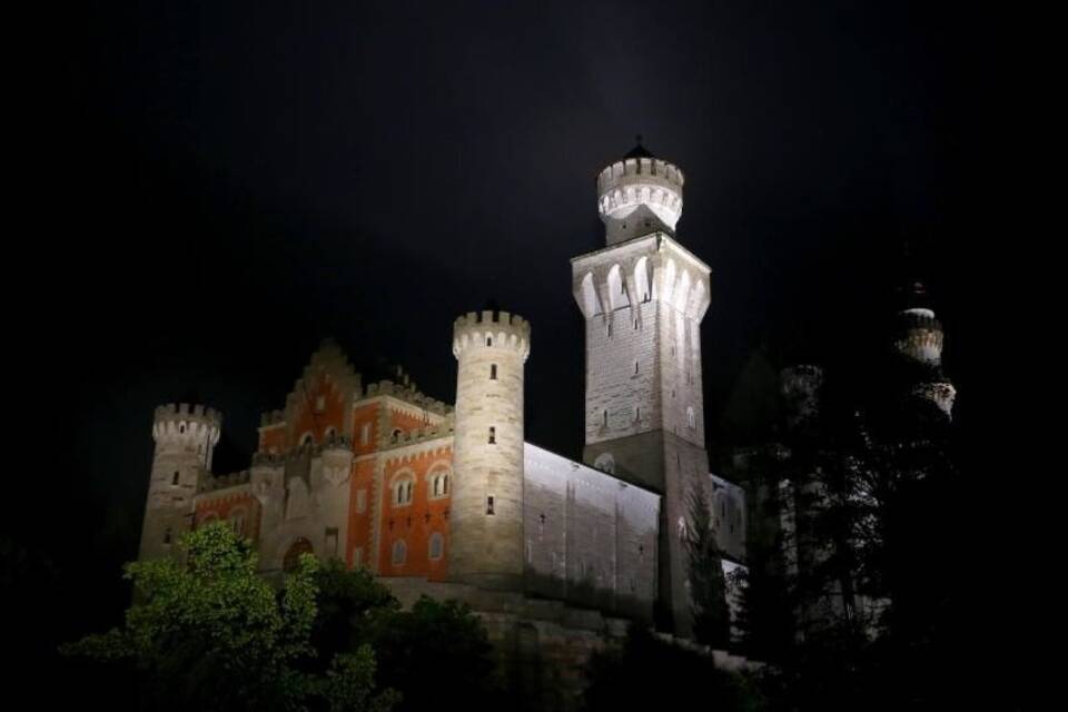 Neuschwanstein erstrahlt in neuem Licht