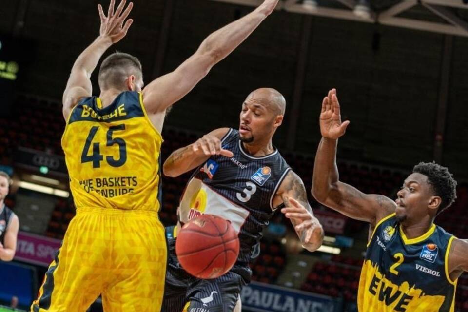 Hakro Merlins Crailsheim - EWE Baskets Oldenburg