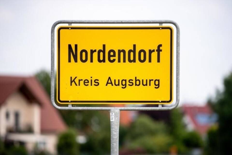 Ortsschild der Gemeinde Nordendorf Ortsschild der Gemeinde Nordendorf
