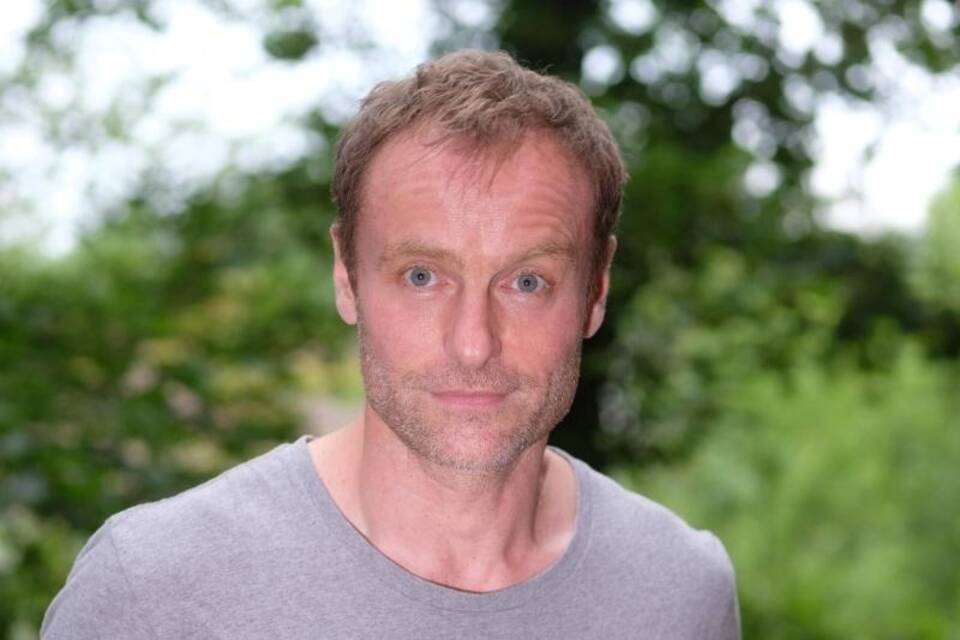 Mark Waschke Mark Waschke