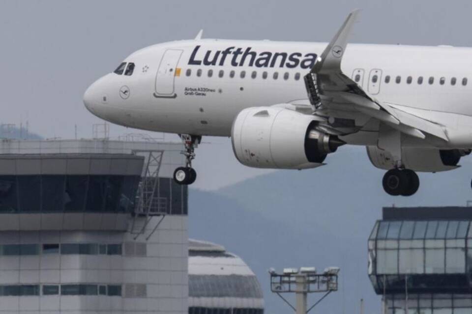 Lufthansa-Maschine landet in Frankfurt Lufthansa-Maschine landet in Frankfurt