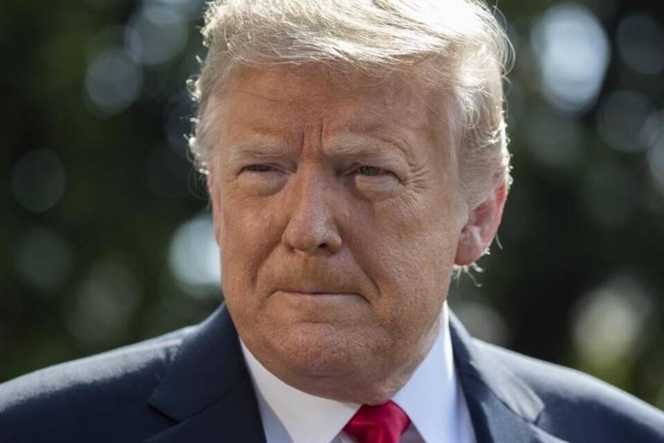Trump sagt Golf-Wochenende wegen «Anarchisten» ab Trump sagt Golf-Wochenende wegen «Anarchisten» ab