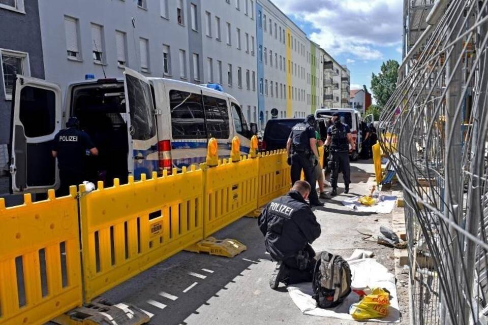 Polizei auf der Baustelle