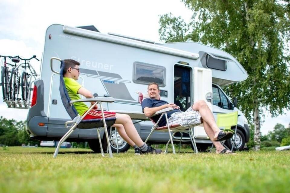 Urlauber mieten in Corona-Zeiten verstärkt Wohnmobile Urlauber mieten in Corona-Zeiten verstärkt Wohnmobile
