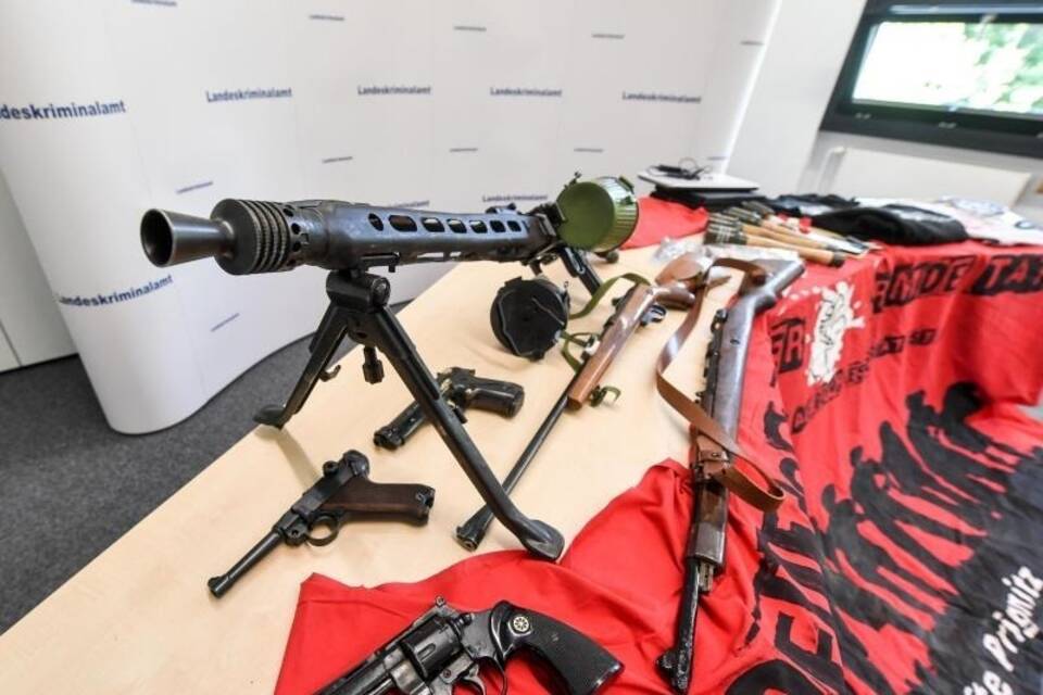Razzia gegen Neonazi-Gruppe Razzia gegen Neonazi-Gruppe