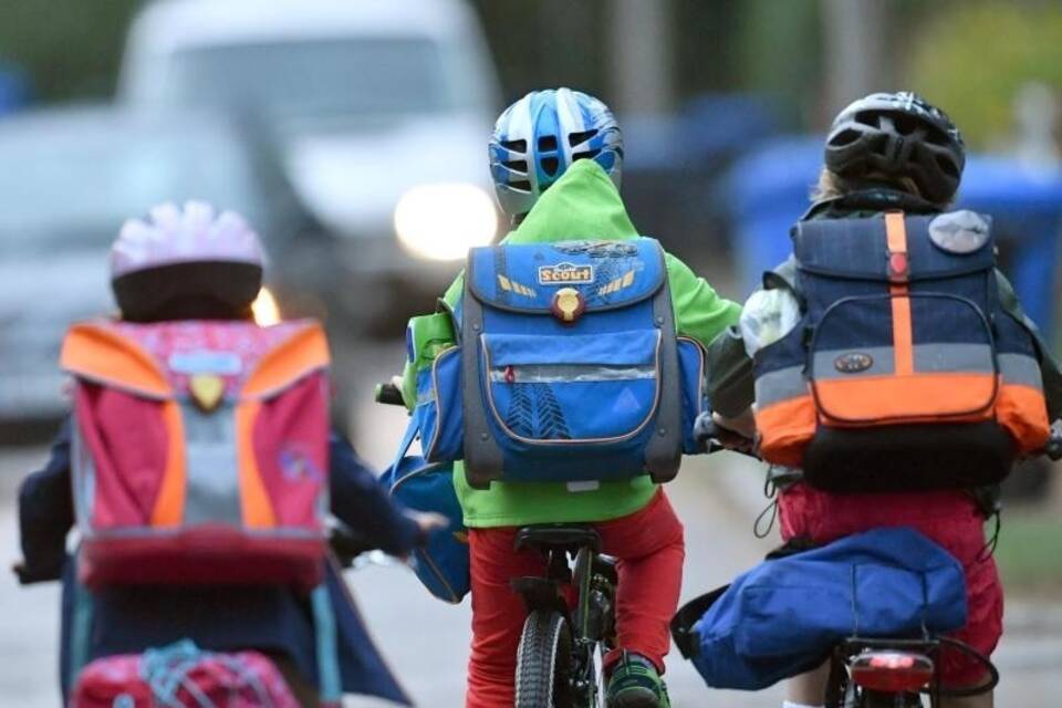 Schulkinder Schulkinder
