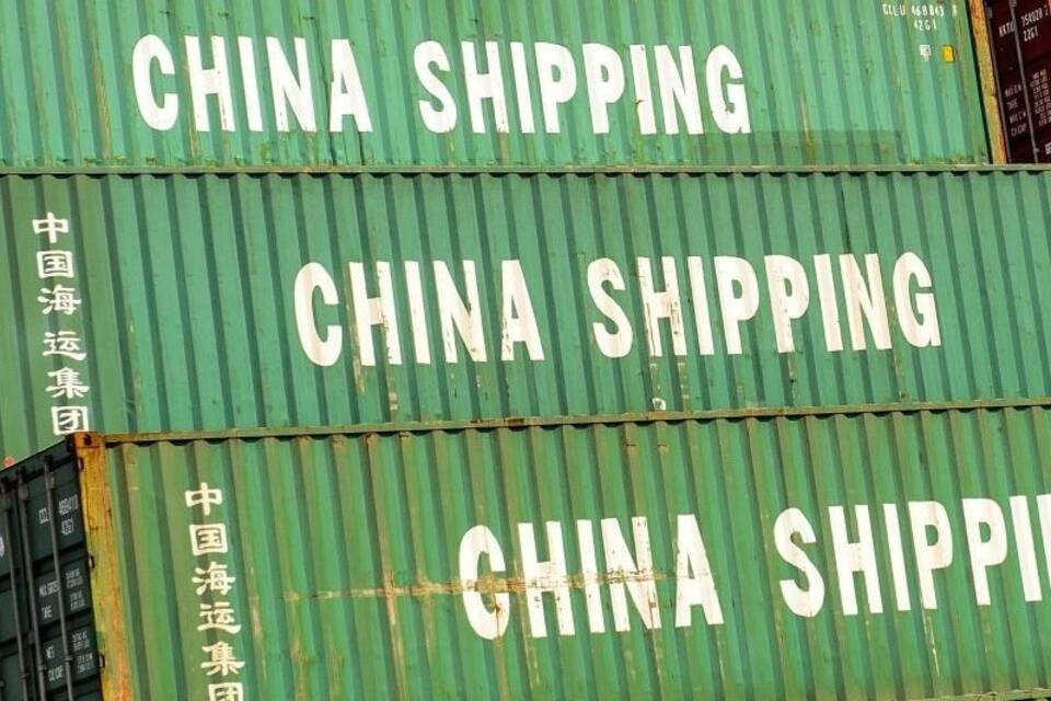 Chinas Außenhandel legt unerwartet stark zu
