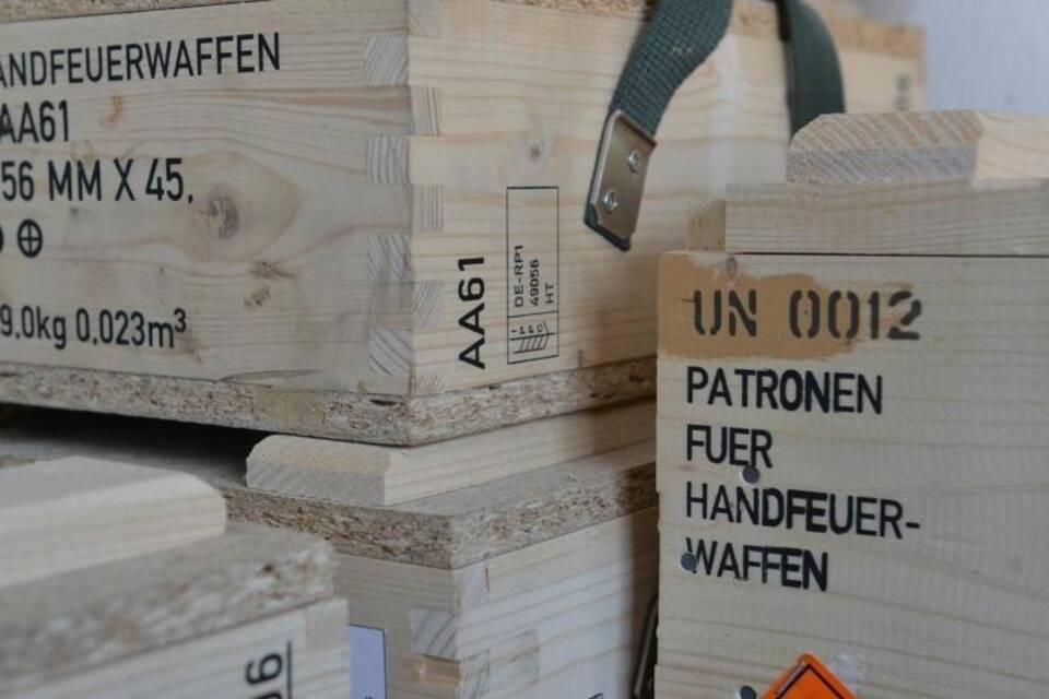 Kisten mit Patronen Kisten mit Patronen