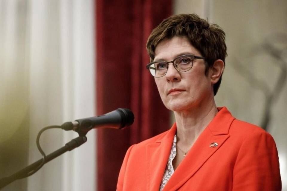 Verteidigungsministerin Verteidigungsministerin