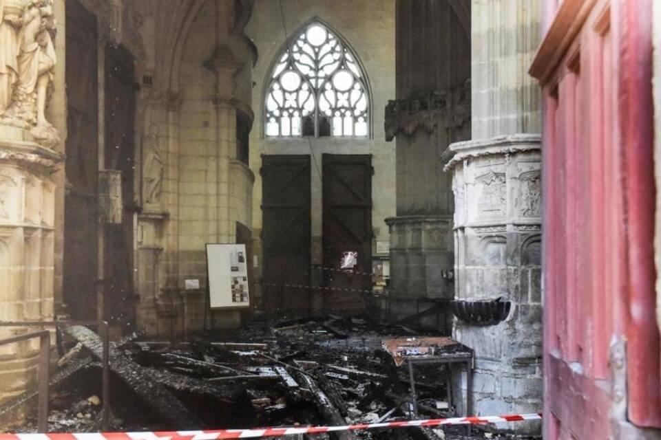 Brand in Kathedrale von Nantes