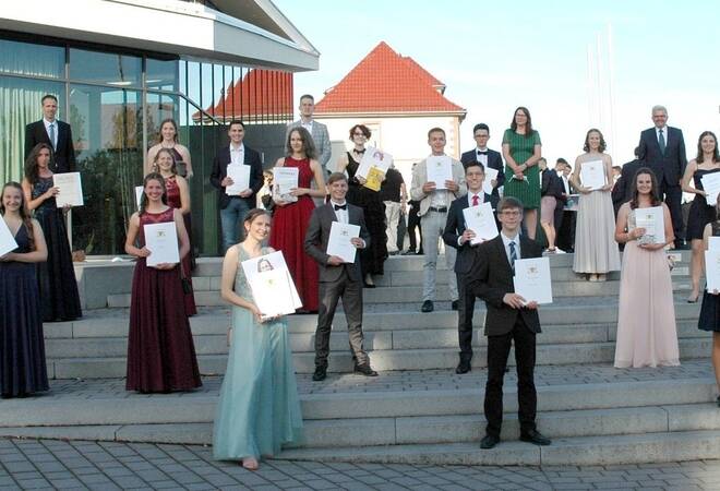 Burghardt Gymnasium Buchen Ein Stabiles Fundament Fur Eine Gute Zukunft Buchen Rnz
