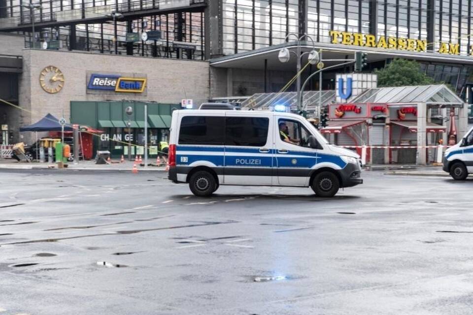 Weiträumig abgesperrt Weiträumig abgesperrt