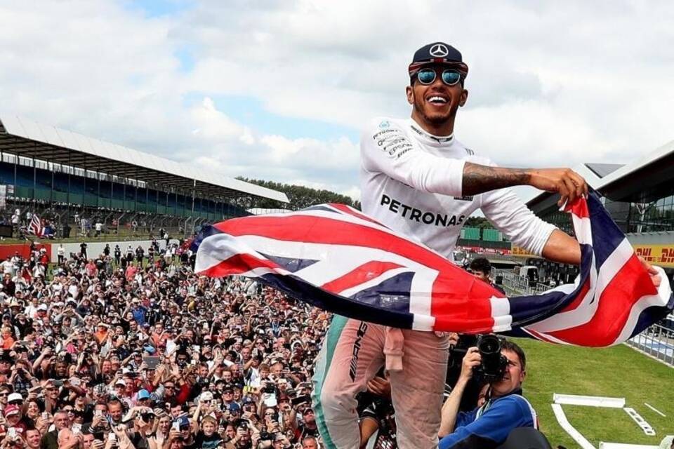 Hamilton in Silverstone Hamilton in Silverstone