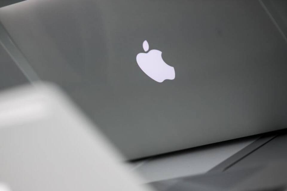 Laptops Laptops