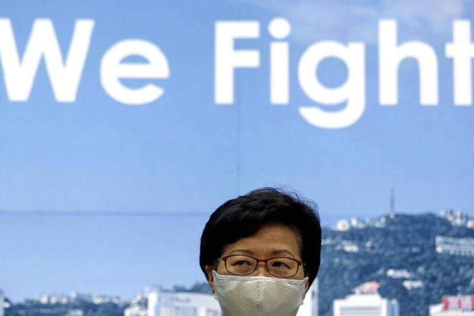 Hongkongs Regierung verschiebt Parlamentswahl Hongkongs Regierung verschiebt Parlamentswahl