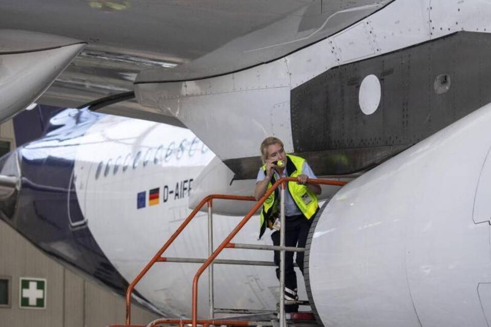 Lufthansa reaktiviert geparkte Flugzeuge