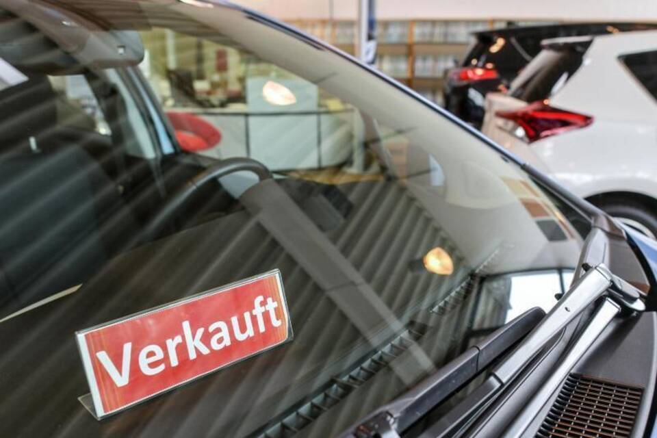 Rückgang bei Neuzulassungen verlangsamt Rückgang bei Neuzulassungen verlangsamt