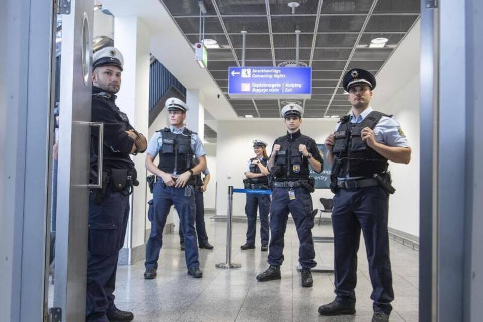 Einreisekontrolle am Flughafen