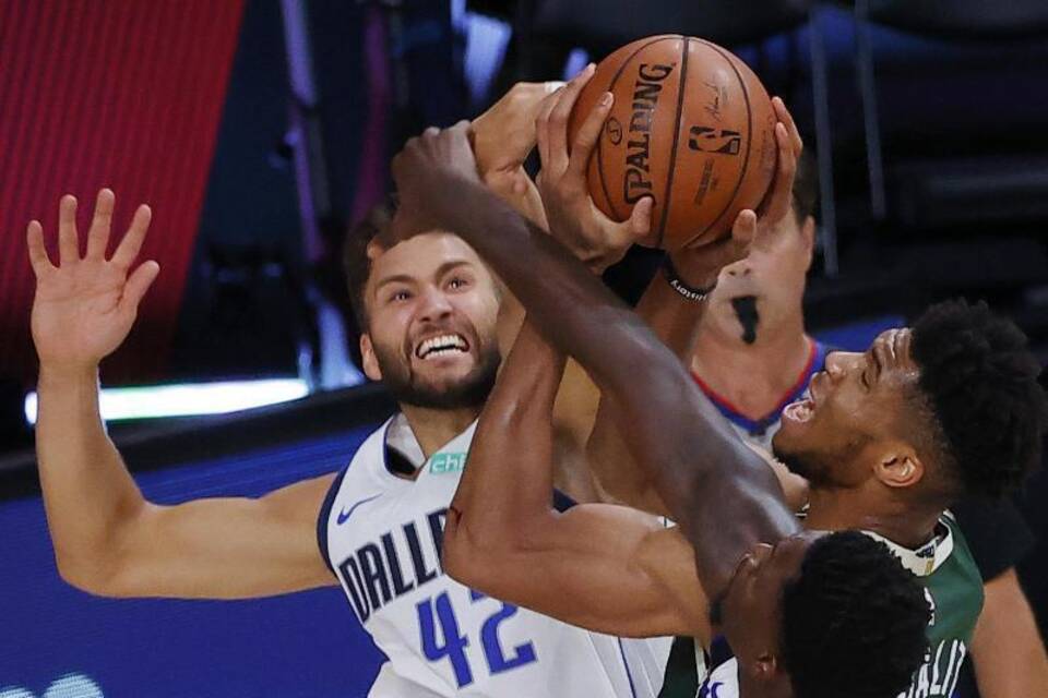 Dallas Mavericks - Milwaukee Bucks