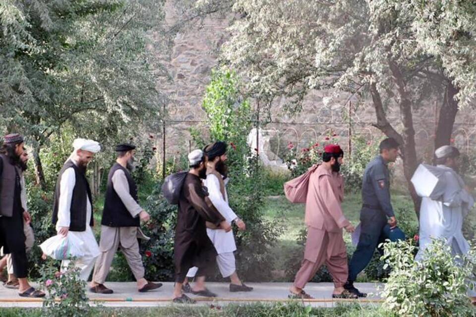 Afghanistan lässt hochgefährliche Taliban-Kämpfer frei Afghanistan lässt hochgefährliche Taliban-Kämpfer frei