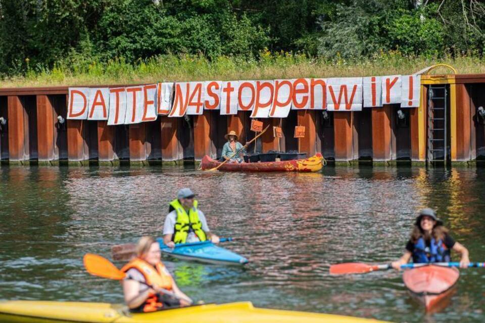 Protest gegen Steinkohlekraftwerk Datteln 4 Protest gegen Steinkohlekraftwerk Datteln 4