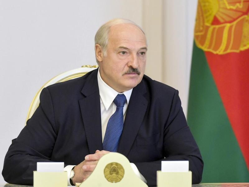 Merkel telefoniert mit Putin: Proteste in Belarus: Kreml ...